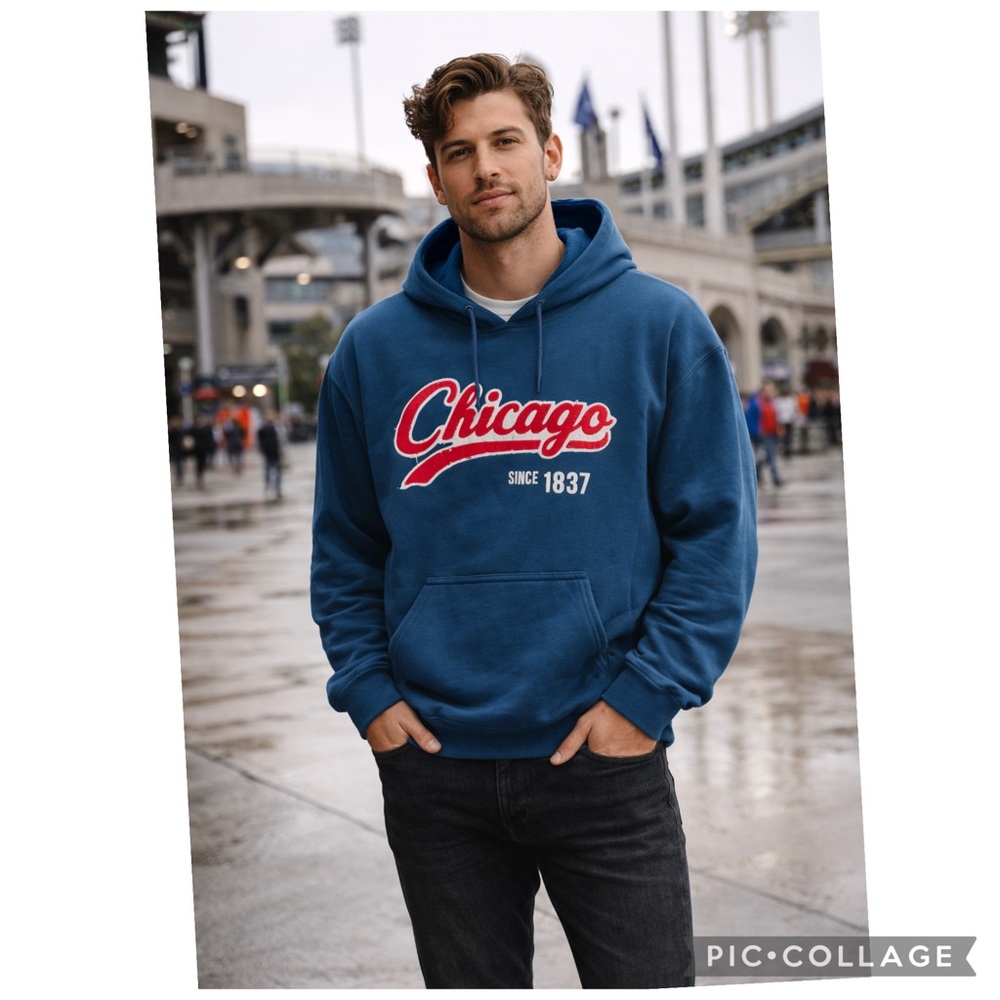 Chicago Illinois Since 1837 Distressed Embroidered Patch Hoodie Men’s XL